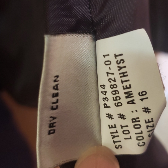 Beautiful Amethyst Wool Coat Preston & York, w/ruffle - Picture 6 of 10